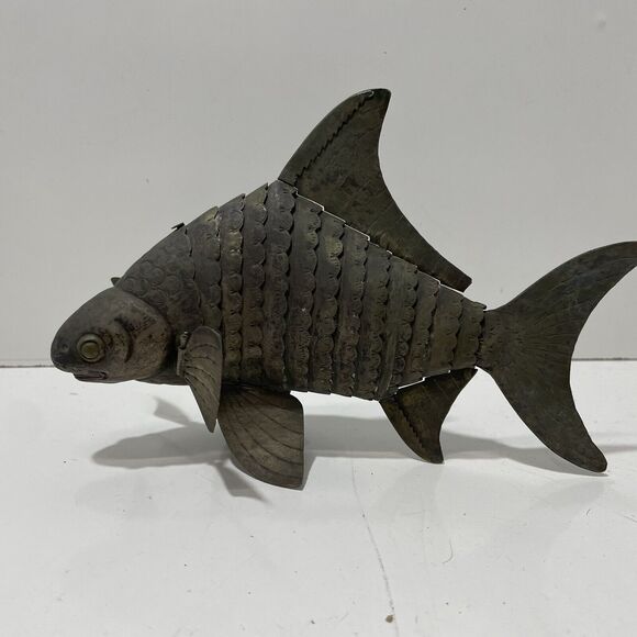 Antique Bronze Fish Statue 8” Detail Craftsman Made Figure RARE W/ Moving Body - Picture 8 of 13